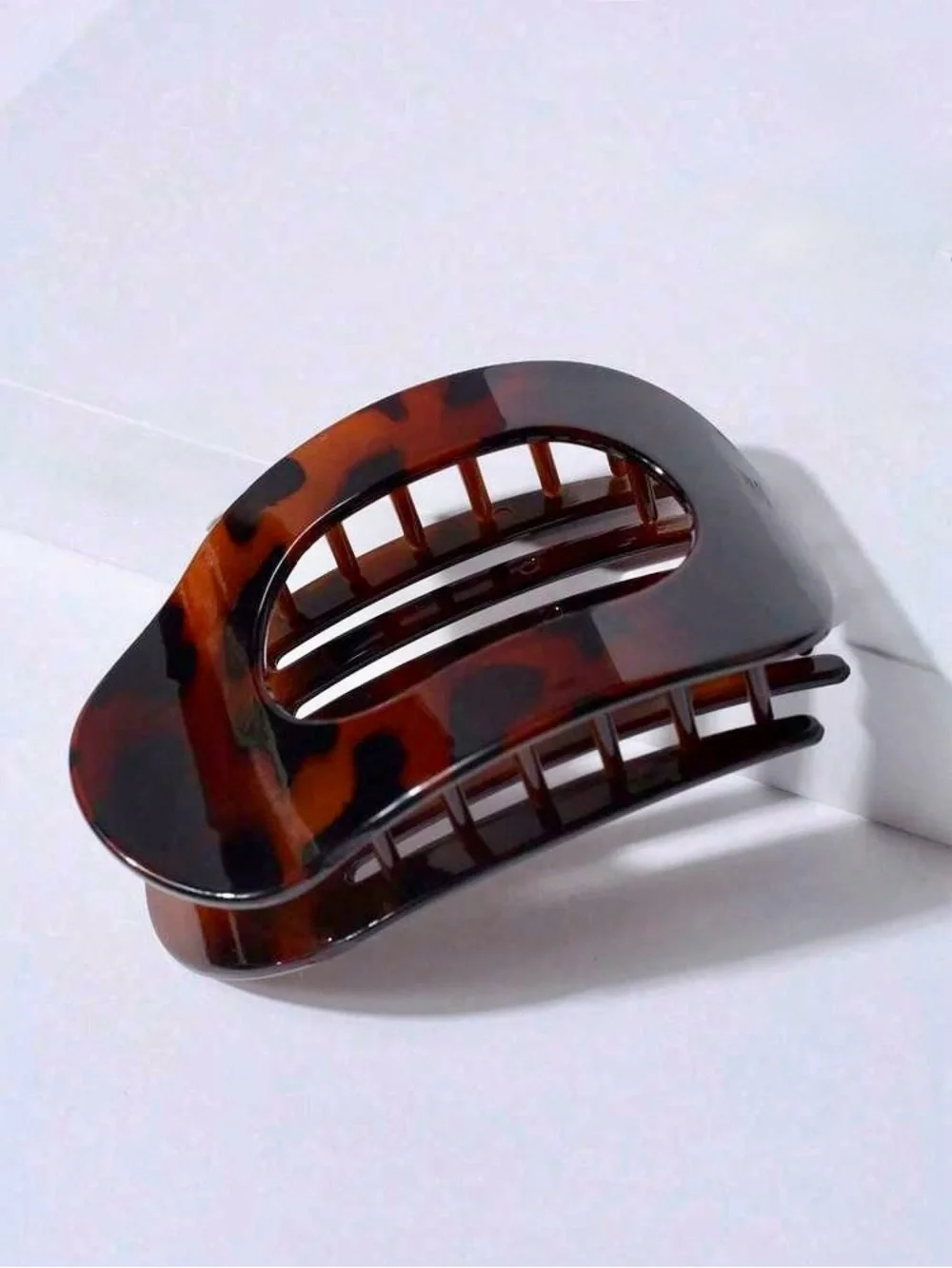 Tortoiseshell Hair Claw Clip - Classic Brown
